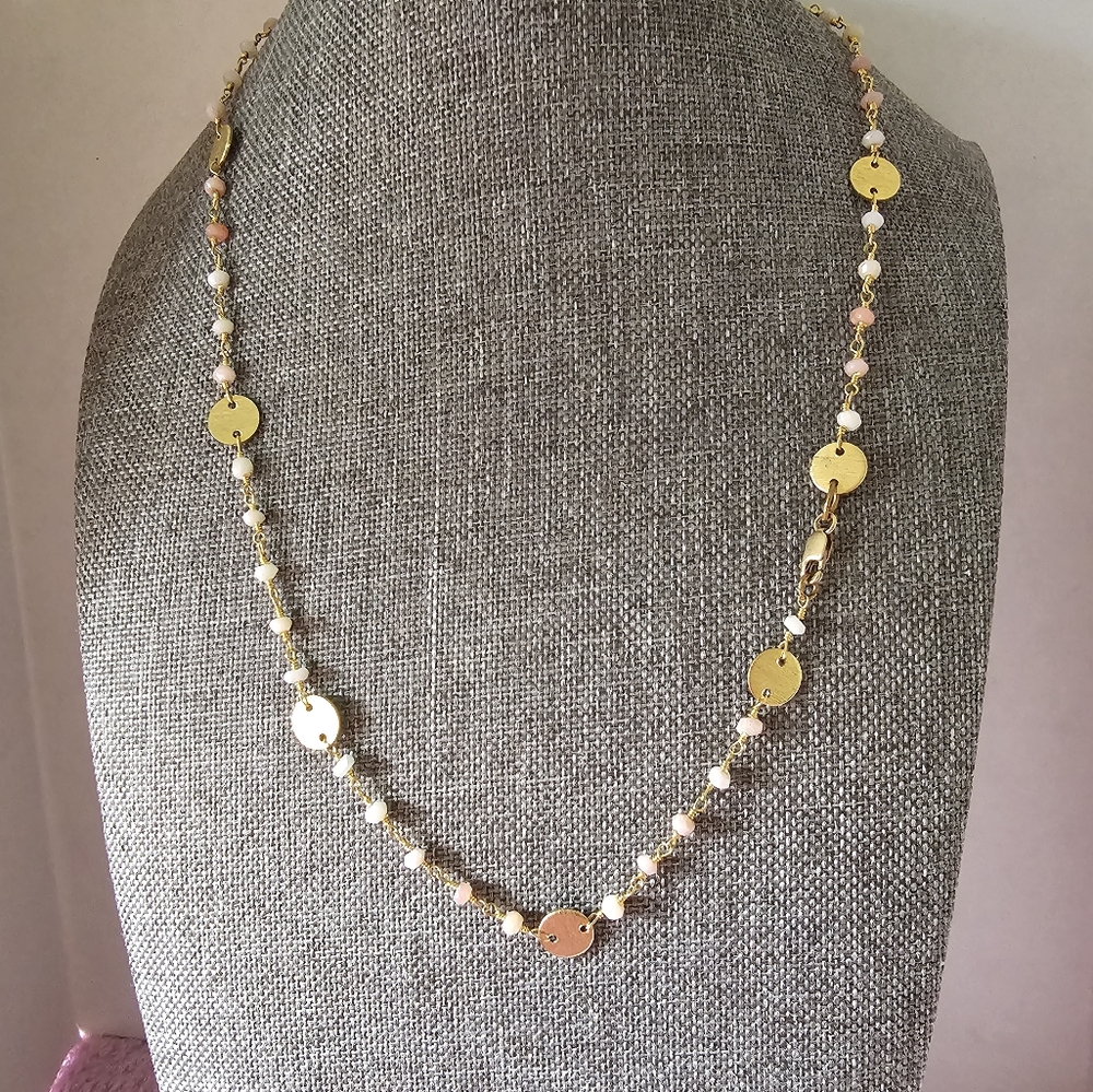Elegant Gold and Pink Necklace